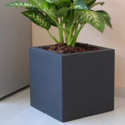 Jardinière Carrée En Polyéthylène Atlantis 40 Cm (pls Coloris)